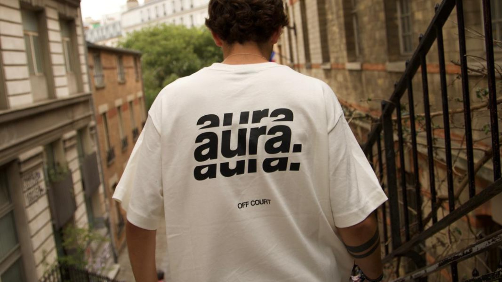 Aura — t-shirt Off Court